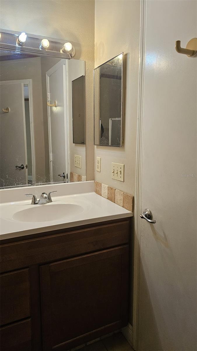 Image 16 of 19 For 706 Lighthouse Court