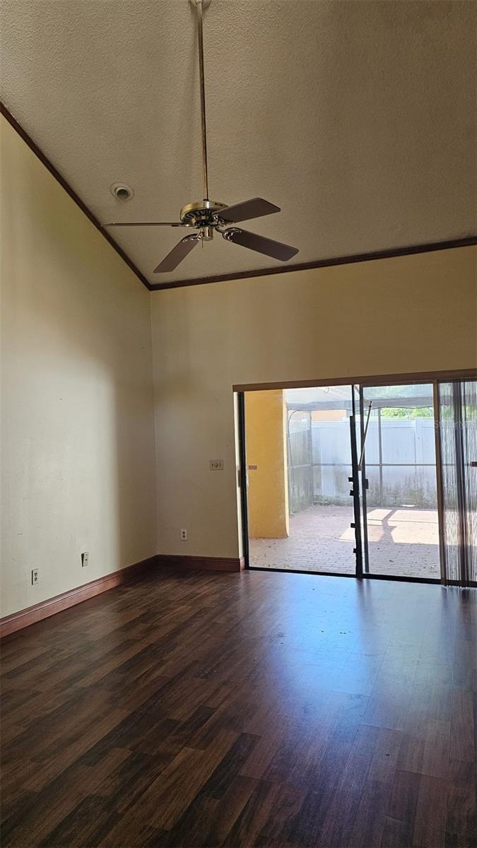 Image 17 of 19 For 706 Lighthouse Court