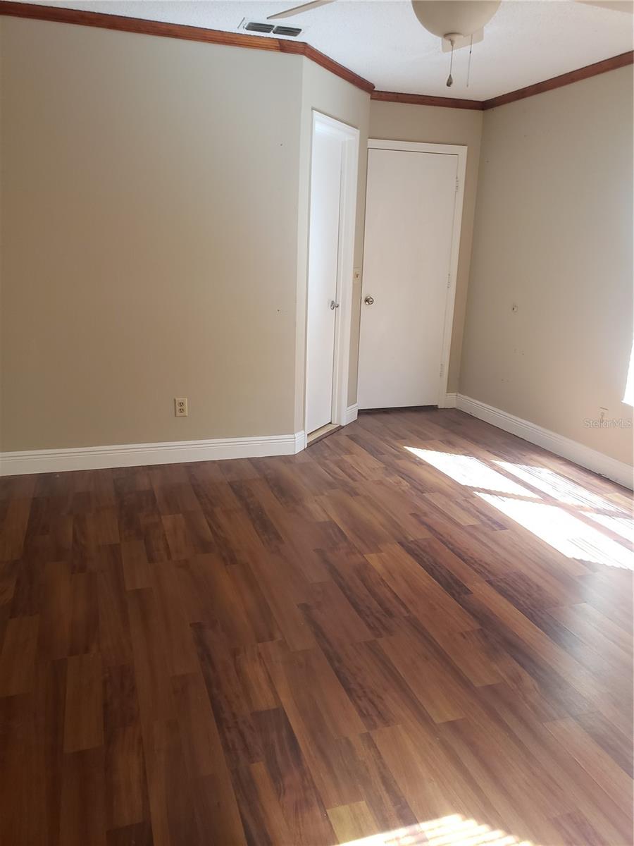 Image 33 of 45 For 706 Lighthouse Court