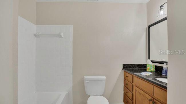 Image 20 of 28 For 648 Kenwick Circle 102