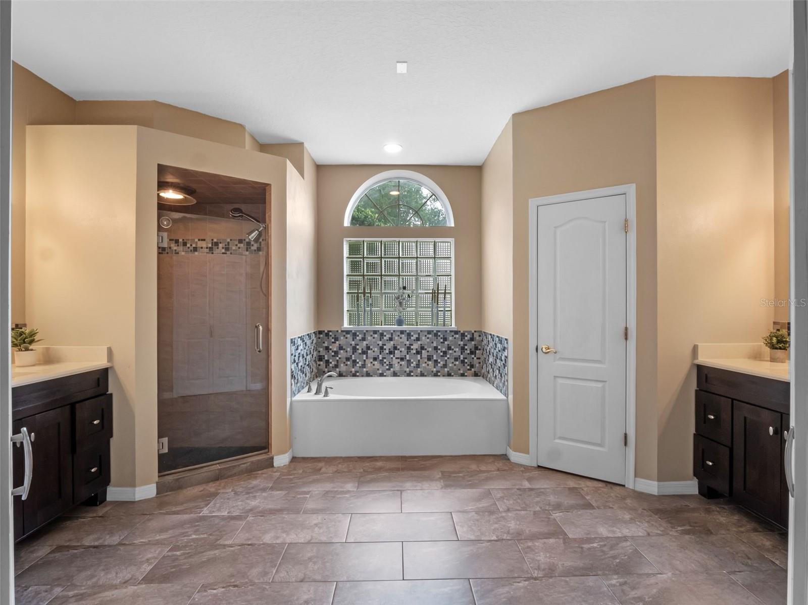 Image 10 of 54 For 3518 Edlingham Court