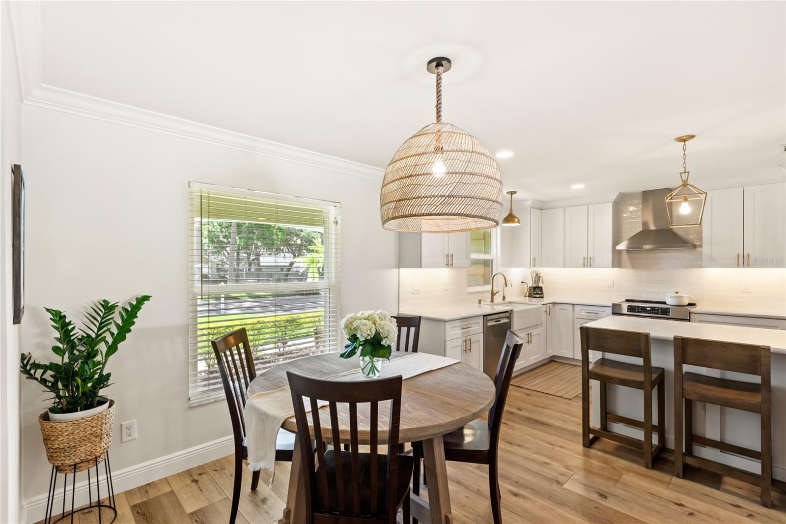 Image 18 of 49 For 315 Pickering Court