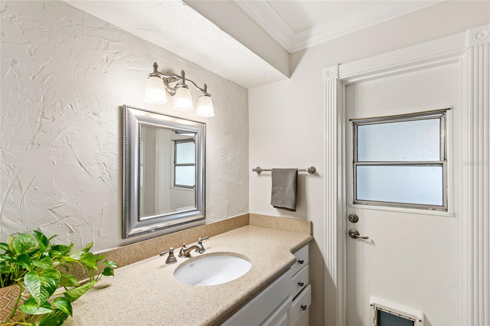 Image 29 of 49 For 315 Pickering Court