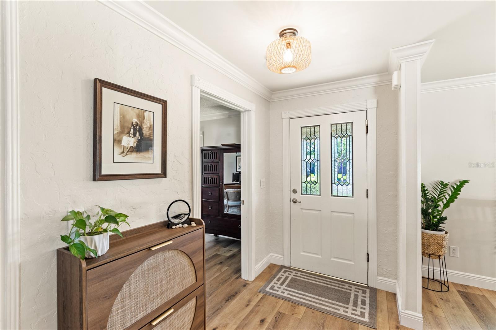 Image 4 of 49 For 315 Pickering Court