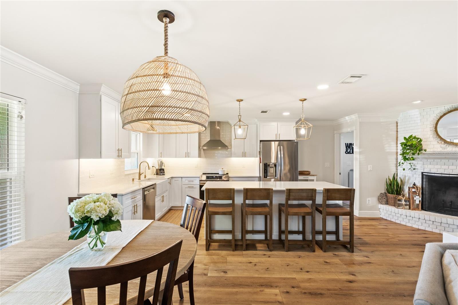 Image 6 of 49 For 315 Pickering Court