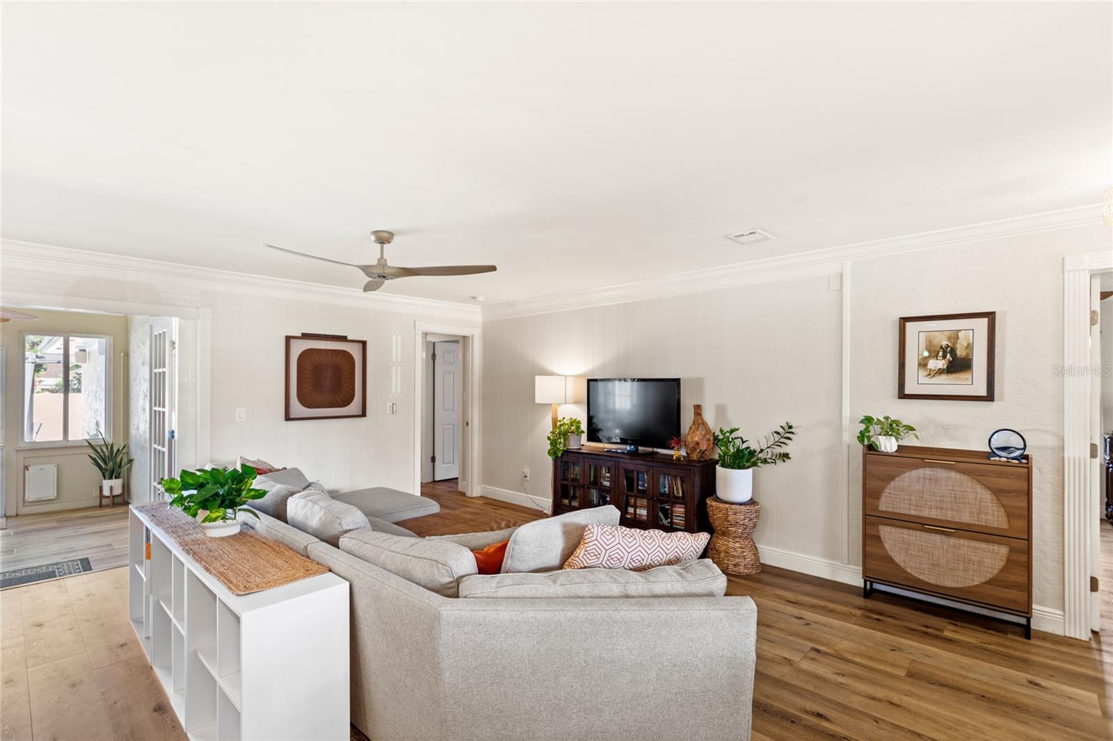 Image 9 of 49 For 315 Pickering Court