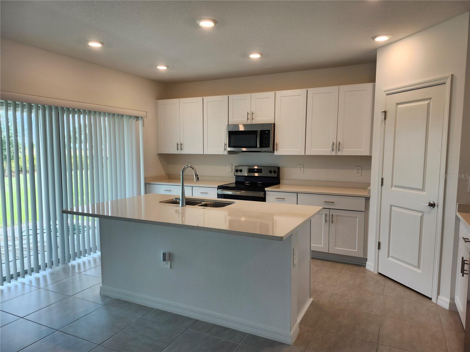 Image 2 of 16 For 1009 Calico Pointe Circle