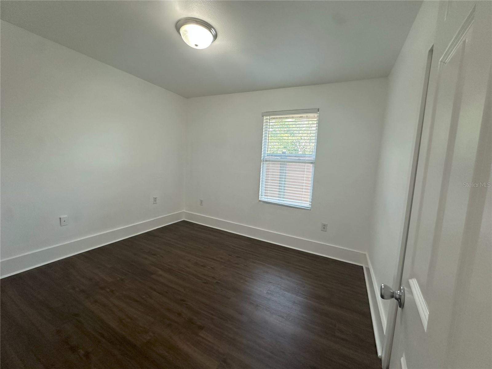 Image 7 of 23 For 2909 Jefferson Street