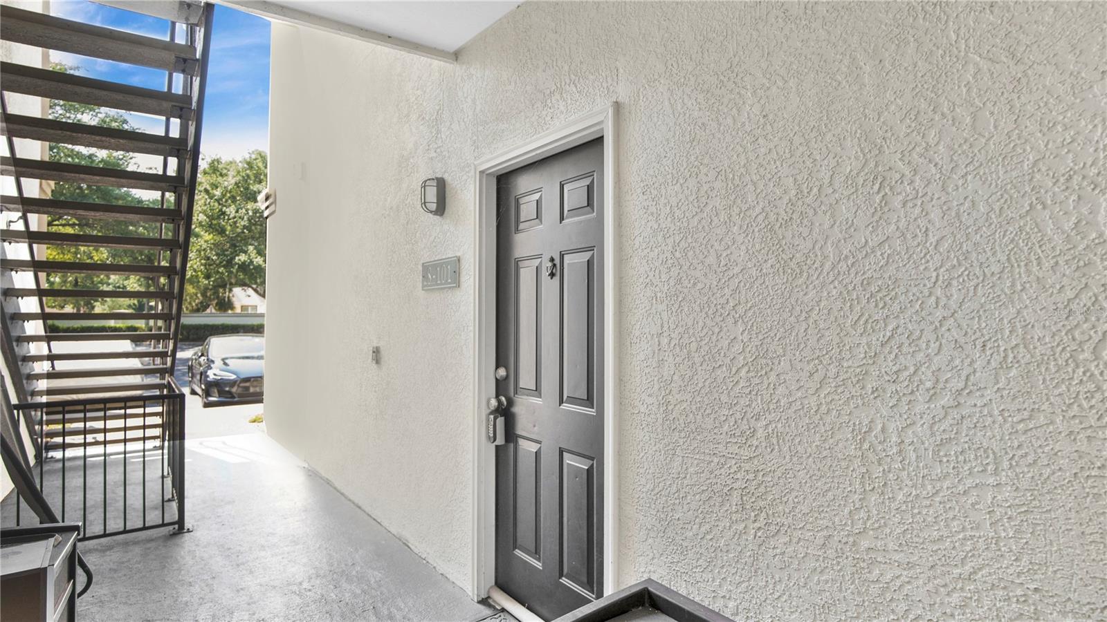 Image 2 of 23 For 2627 Maitland Crossing Way 101