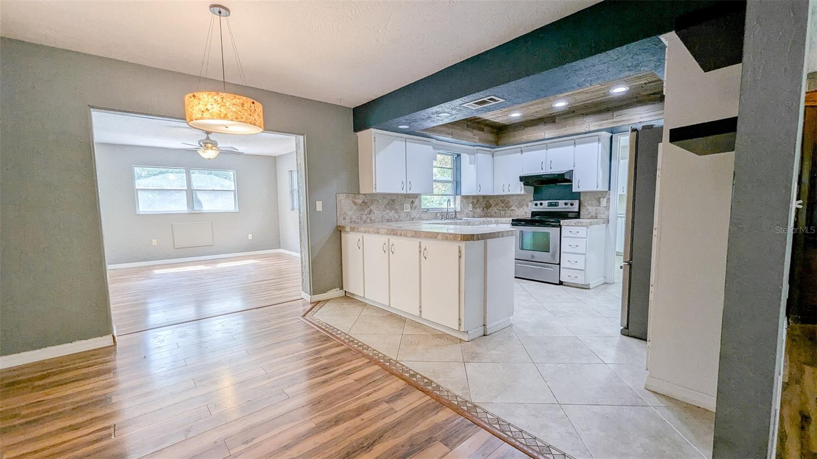 Image 4 of 34 For 2928 14th Avenue