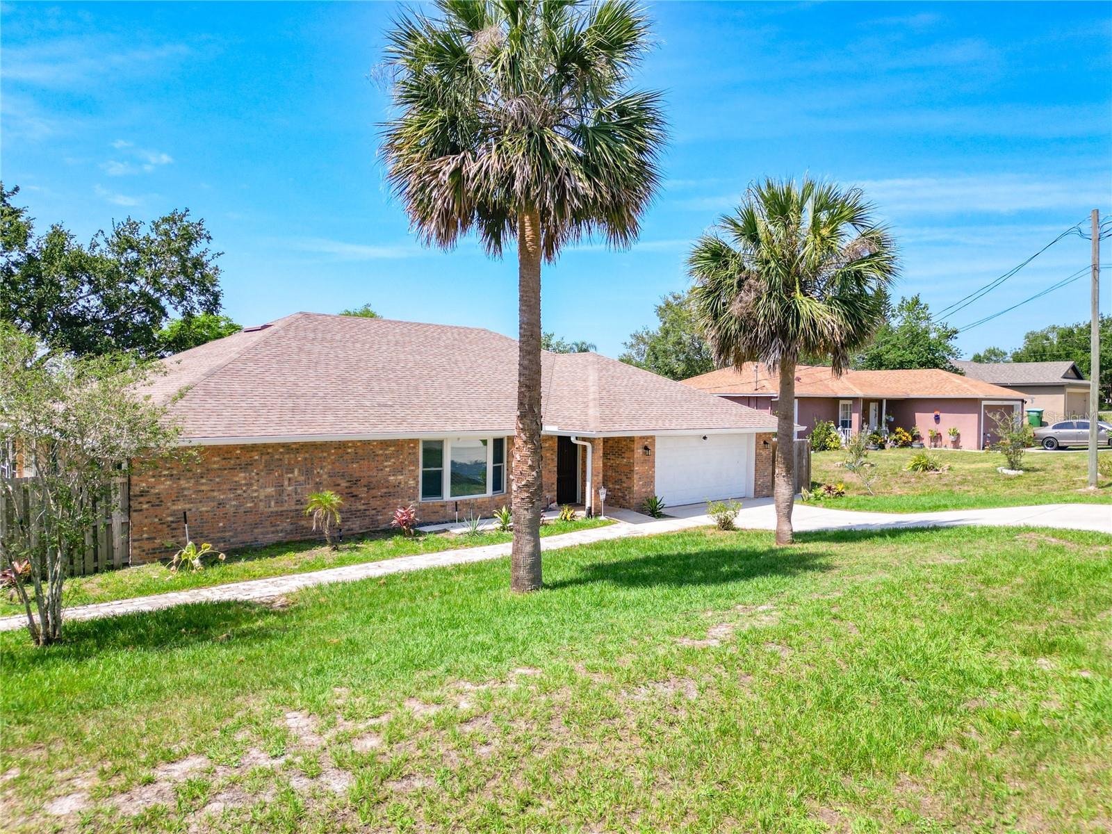 Image 4 of 87 For 1233 Gladstone Drive