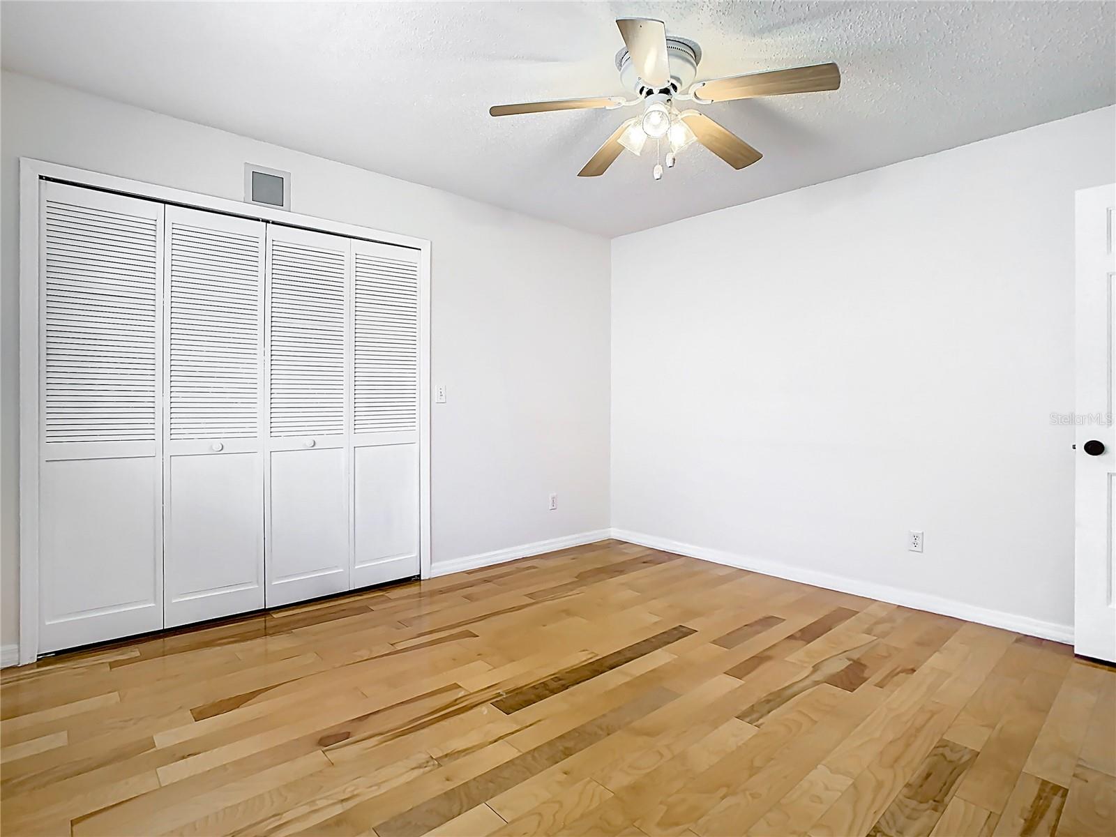 Image 41 of 87 For 1233 Gladstone Drive
