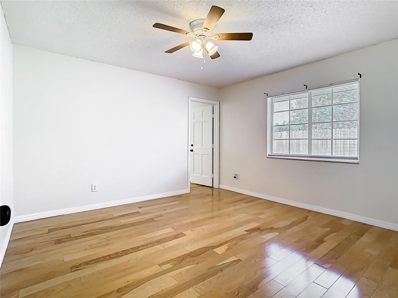 Image 46 of 87 For 1233 Gladstone Drive