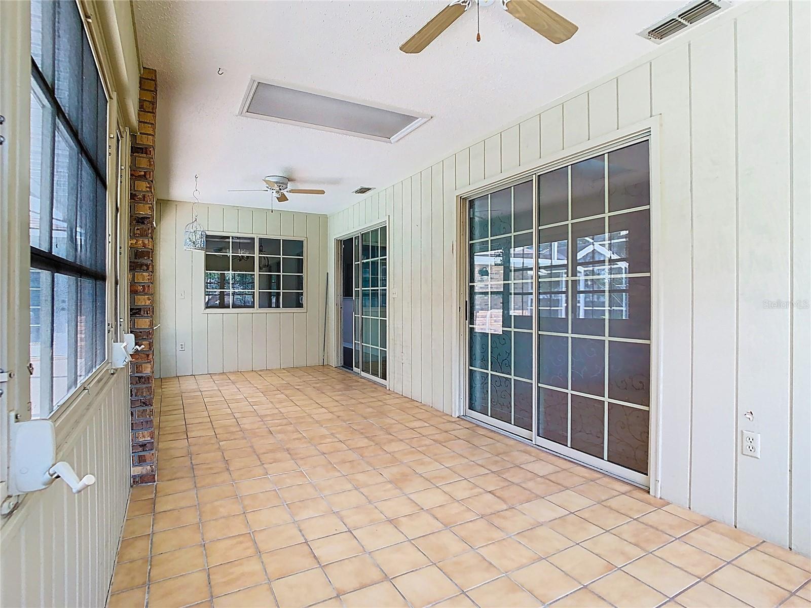Image 57 of 87 For 1233 Gladstone Drive