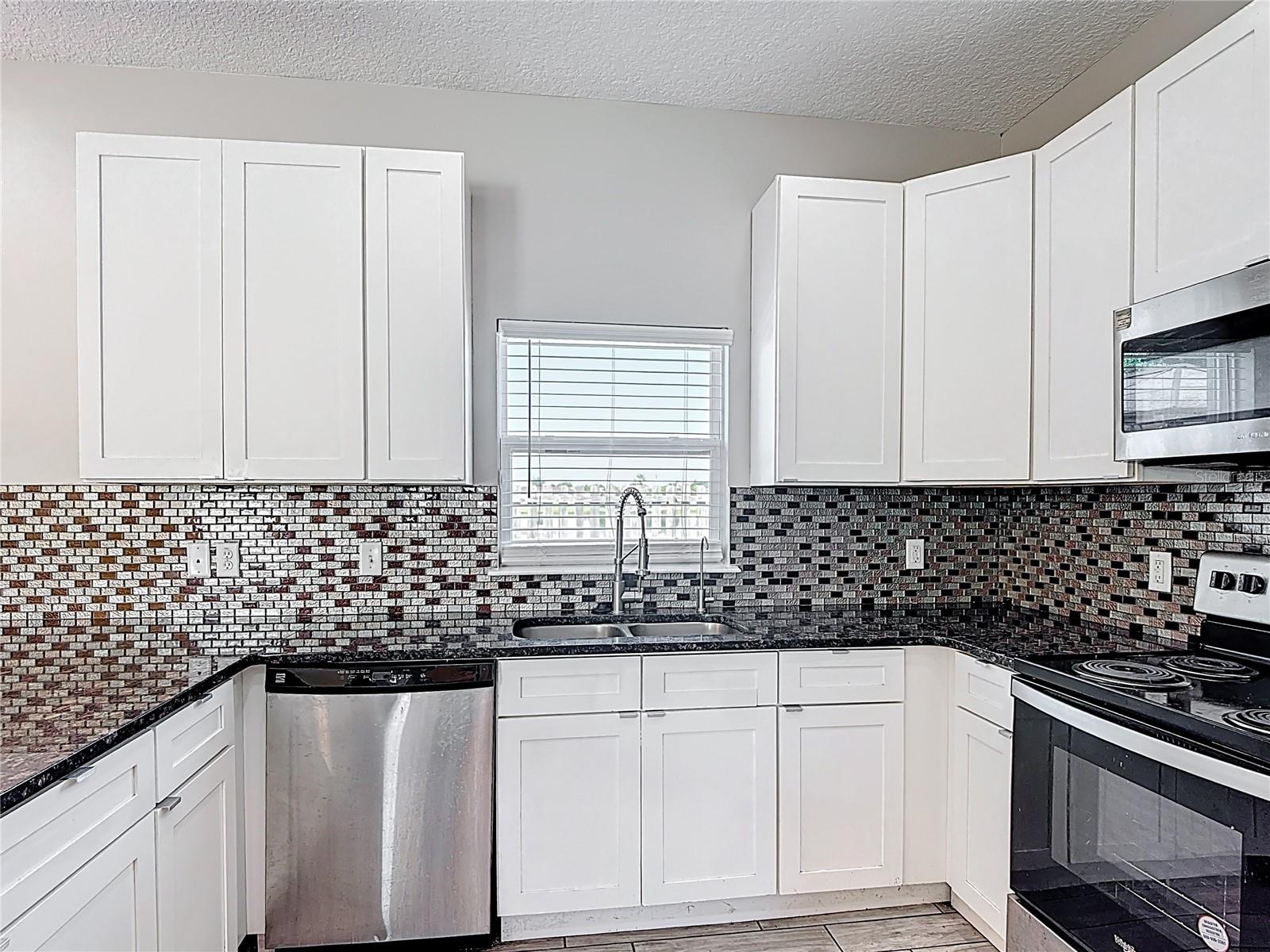 Image 11 of 28 For 344 Buenaventura Boulevard