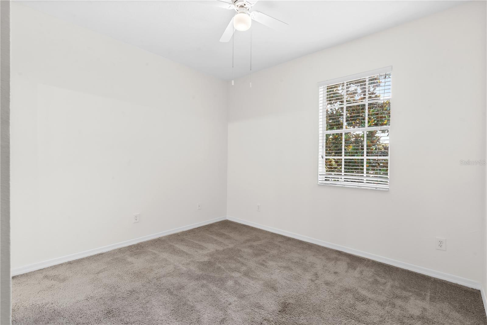 Image 18 of 30 For 10914 Savannah Wood Drive 139