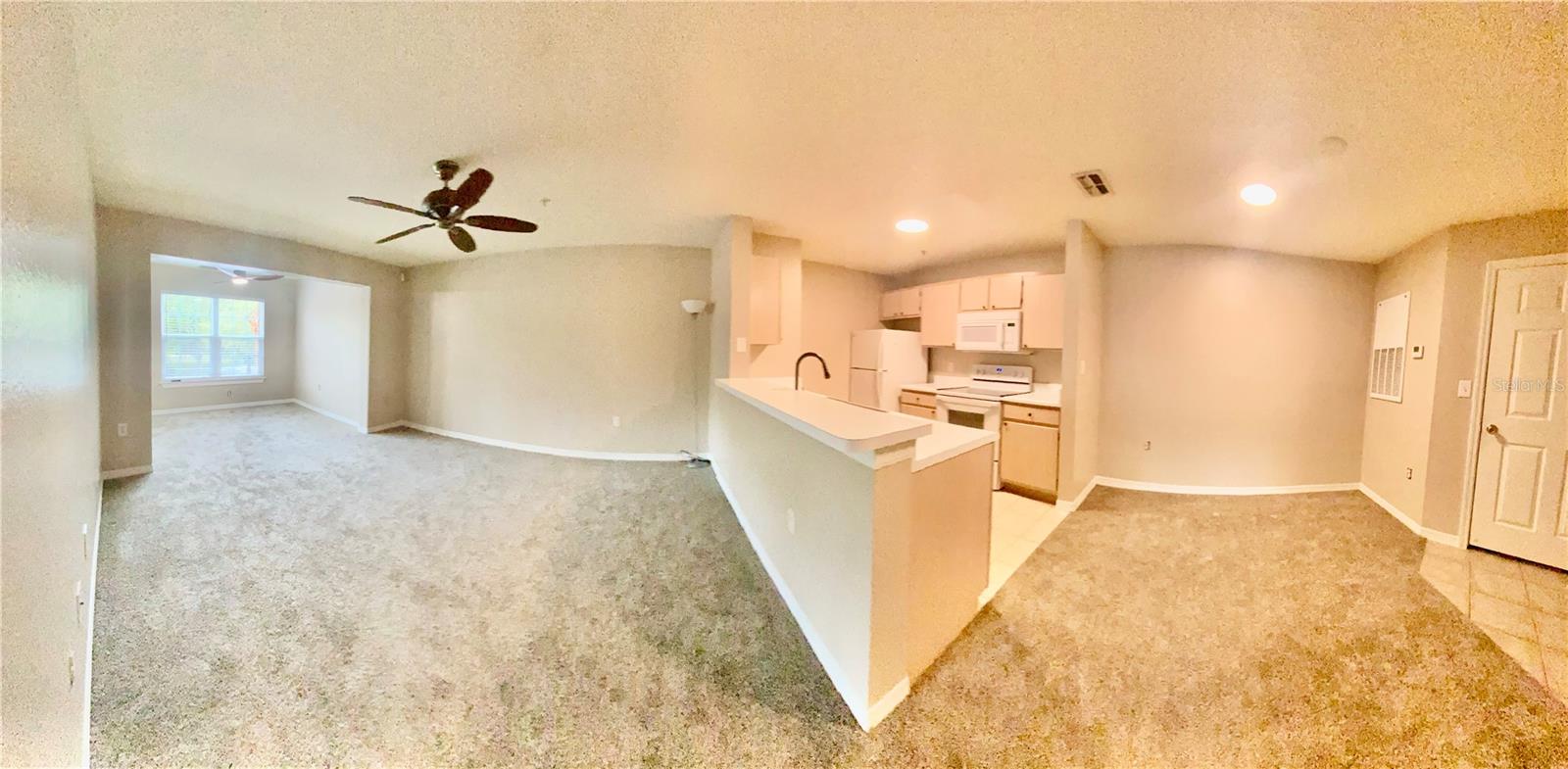 Image 12 of 22 For 5459 Vineland Road 4204