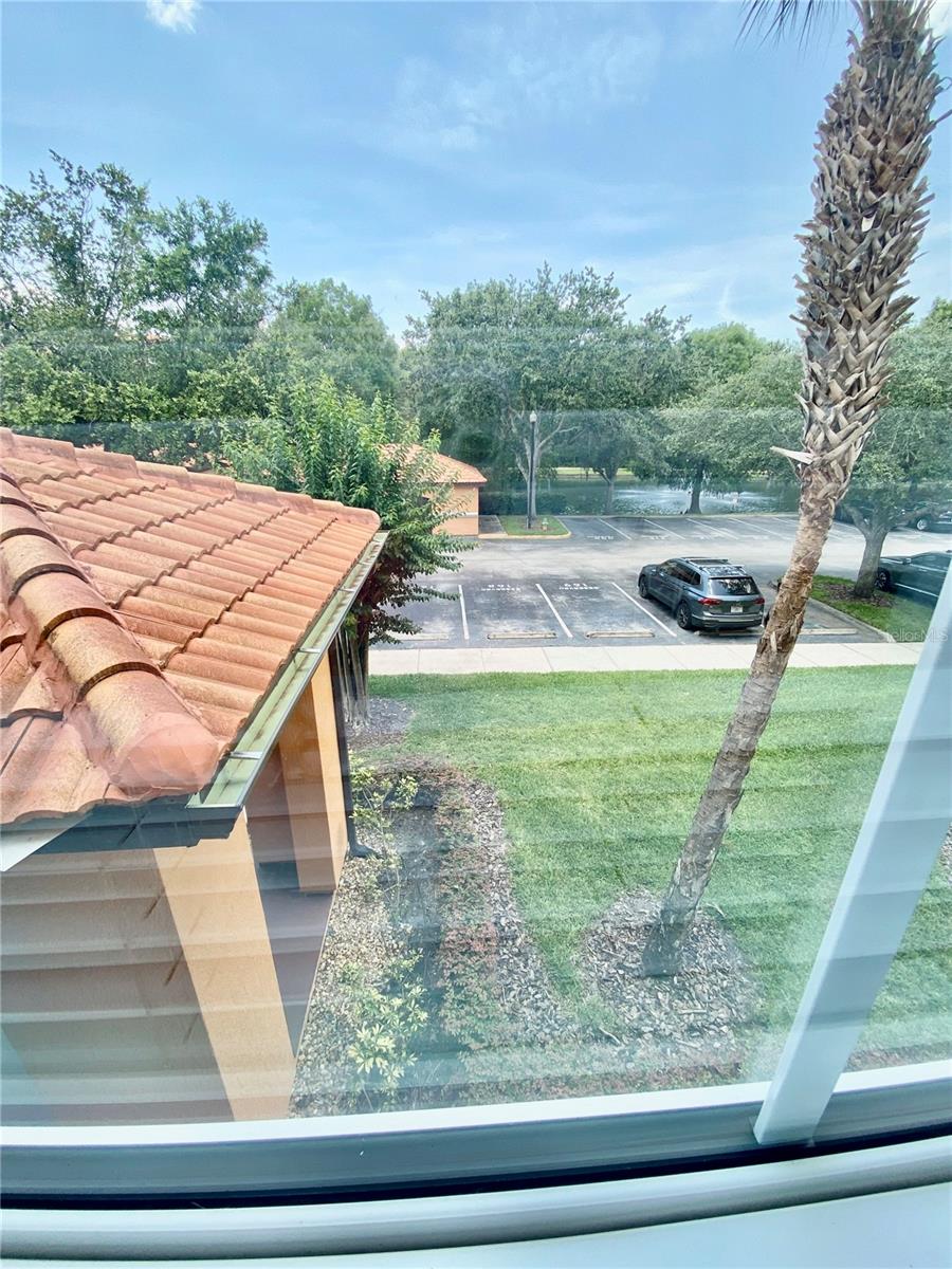 Image 16 of 22 For 5459 Vineland Road 4204