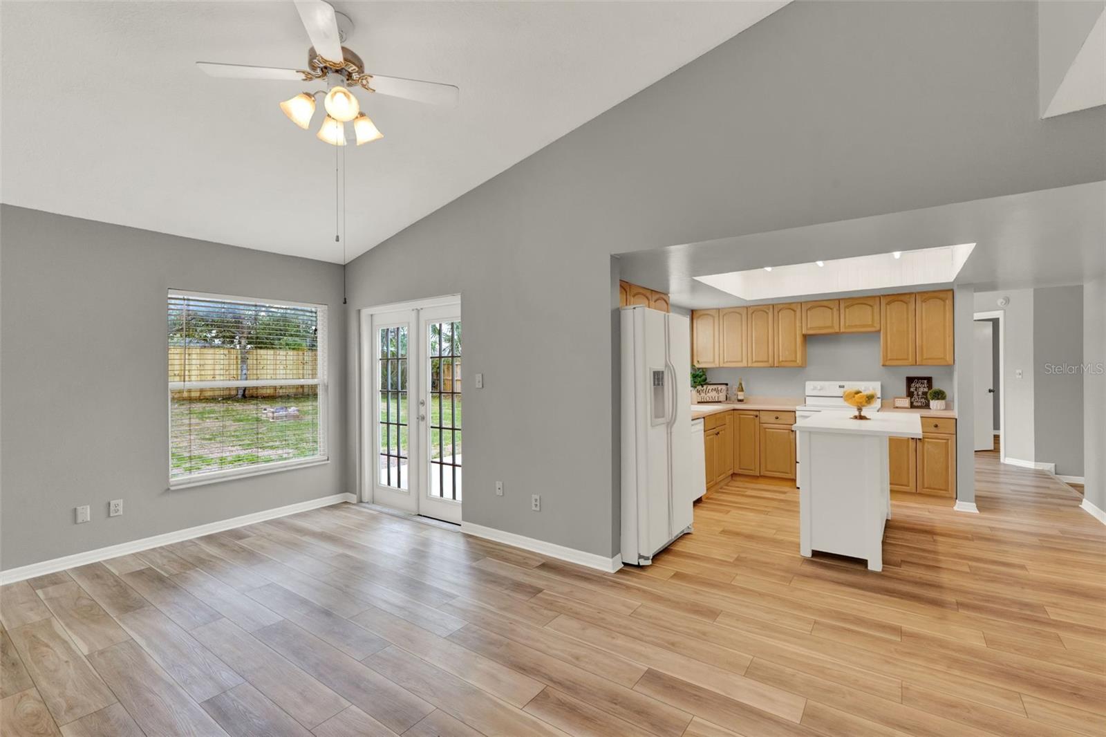 Image 11 of 33 For 840 Baybreeze Lane