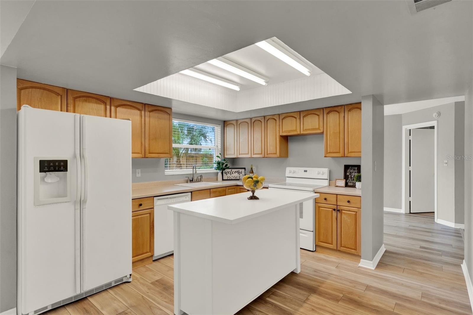 Image 13 of 33 For 840 Baybreeze Lane