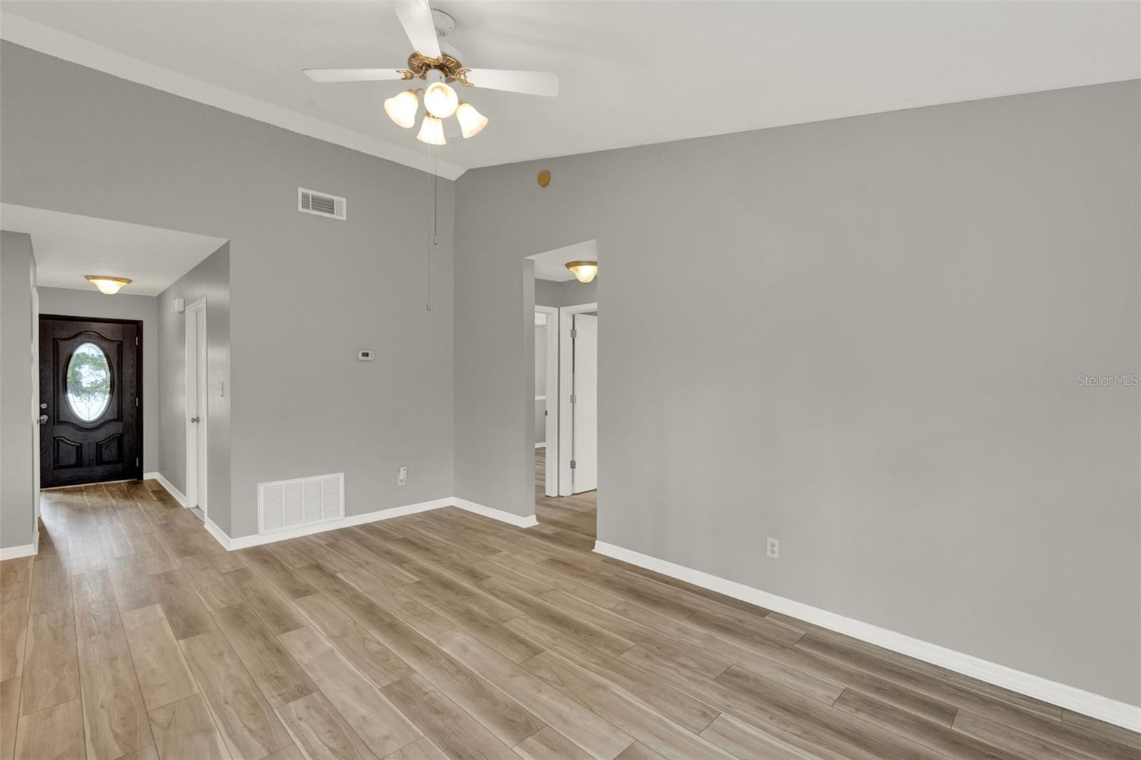 Image 4 of 33 For 840 Baybreeze Lane