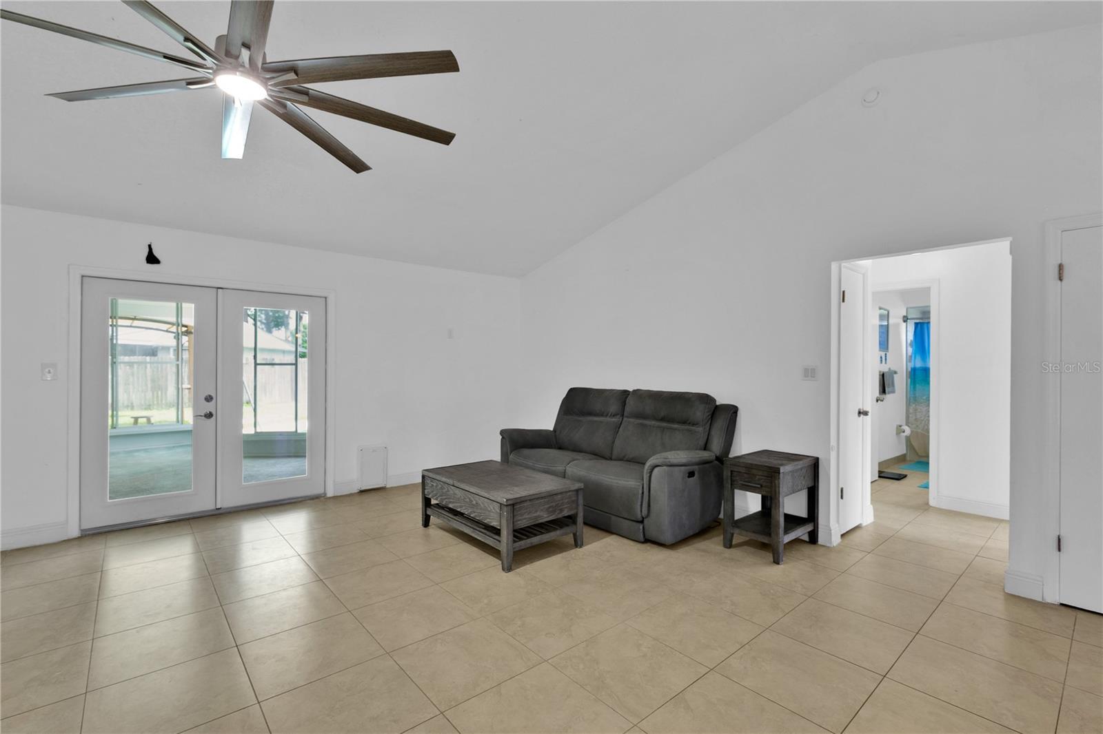 Image 11 of 42 For 969 Gran Paseo Drive