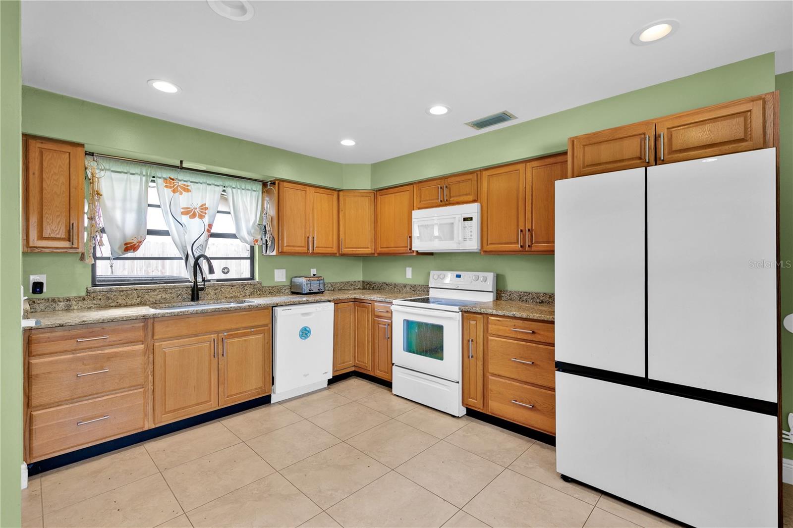 Image 24 of 42 For 969 Gran Paseo Drive