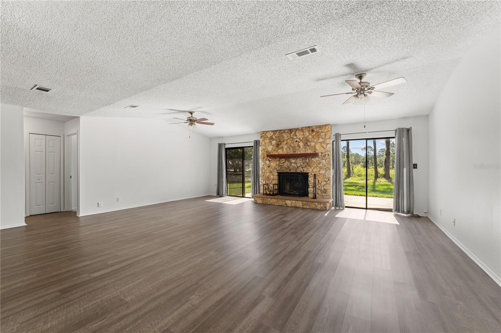 Image 12 of 42 For 1189 Rib Avenue