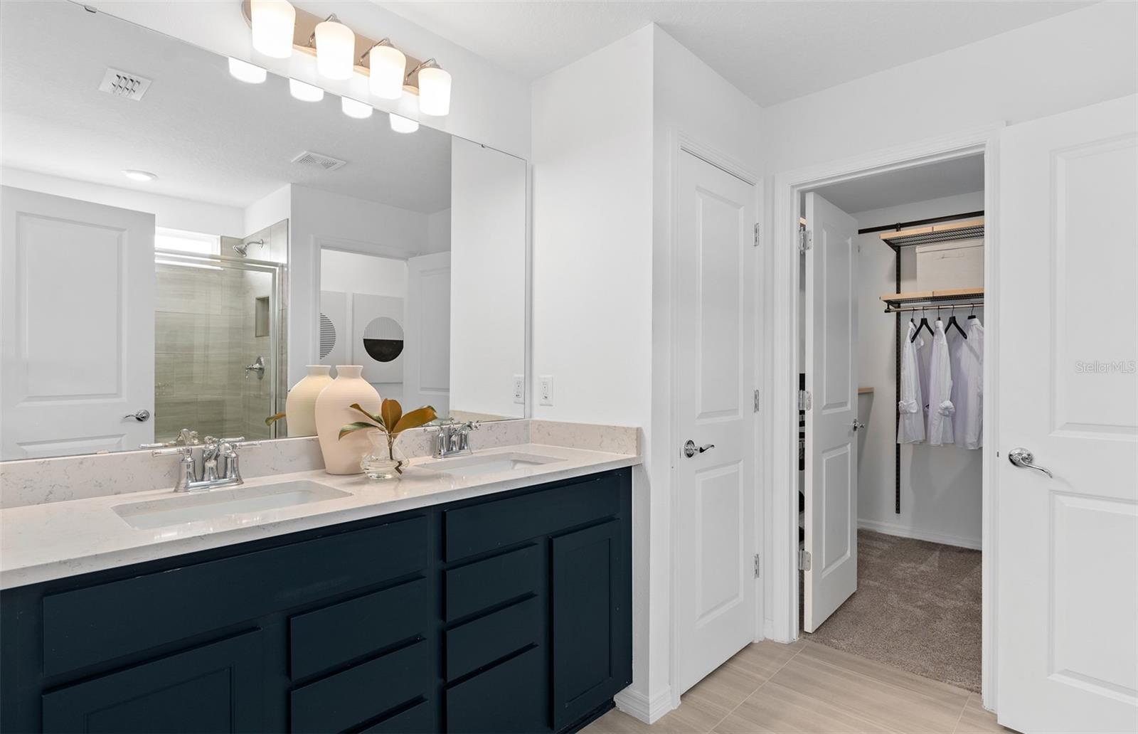 Image 21 of 26 For 6931 Copperwood Avenue