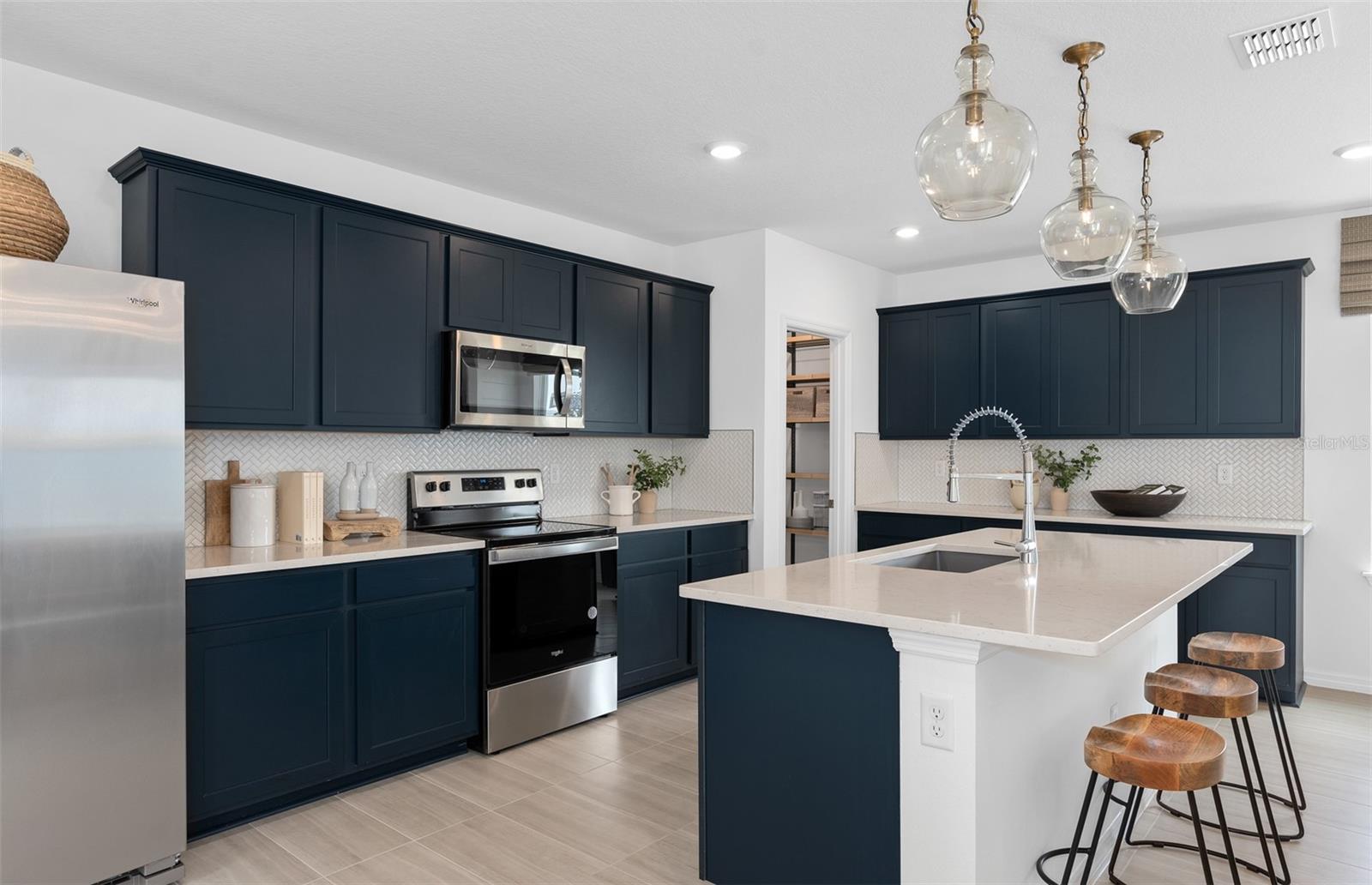 Image 9 of 26 For 6931 Copperwood Avenue
