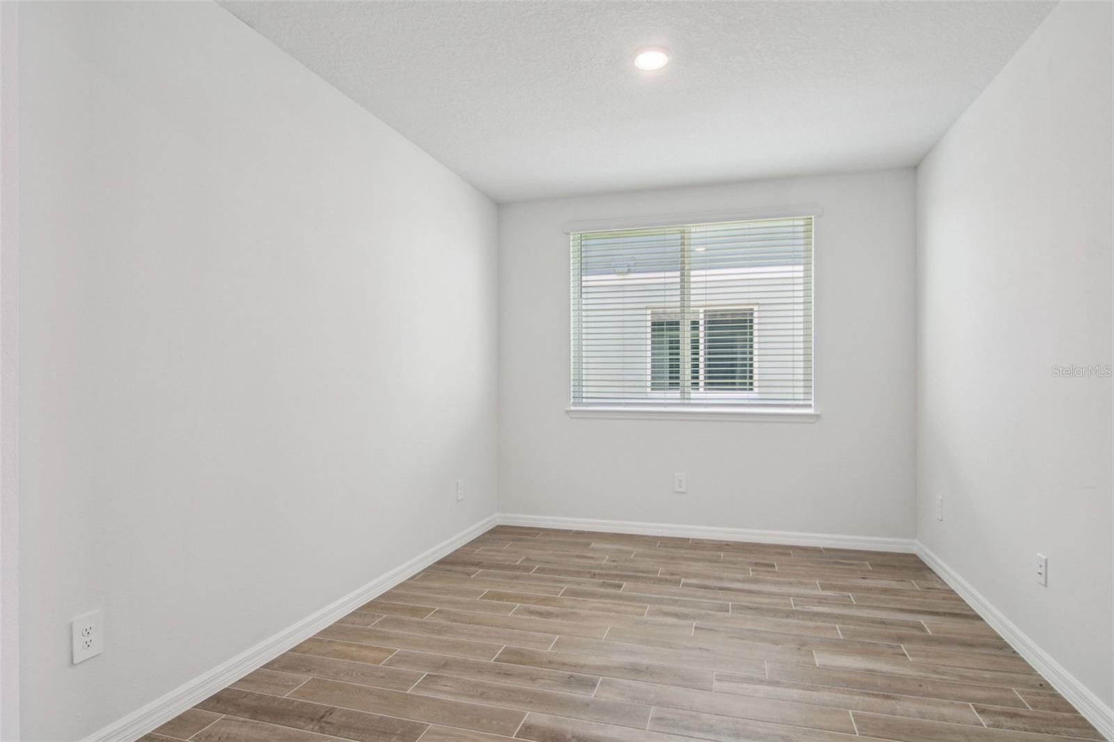 Image 21 of 32 For 1780 Draughton Drive