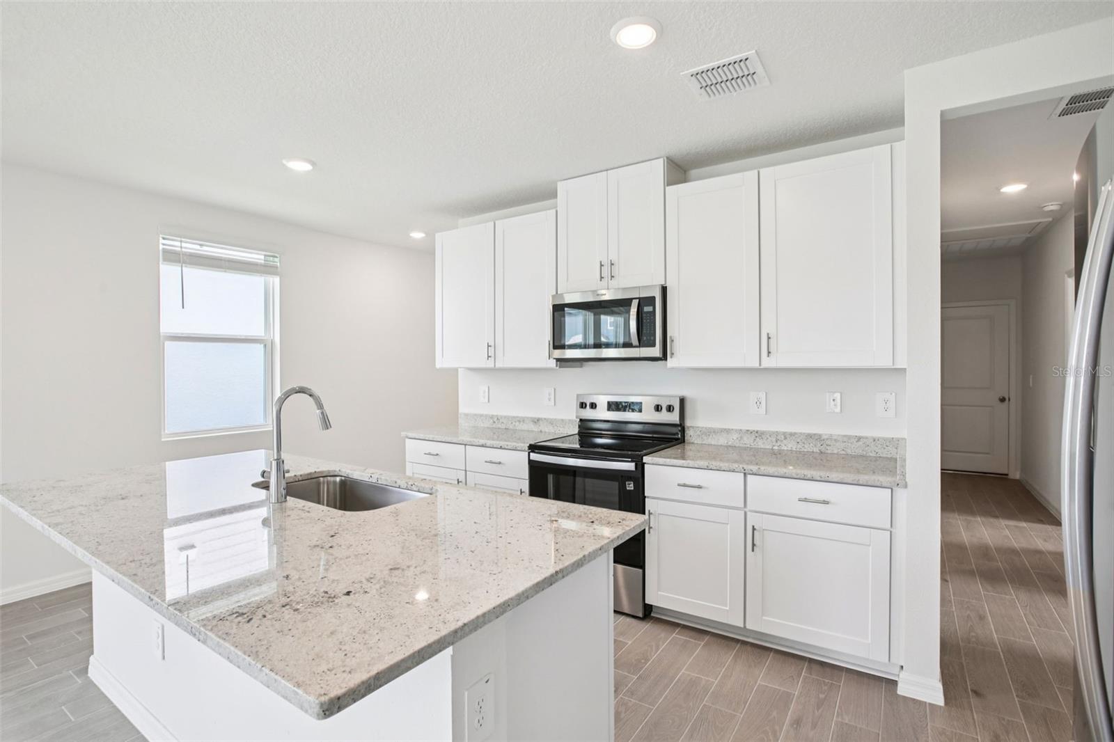 Image 21 of 33 For 1828 Brekey Way
