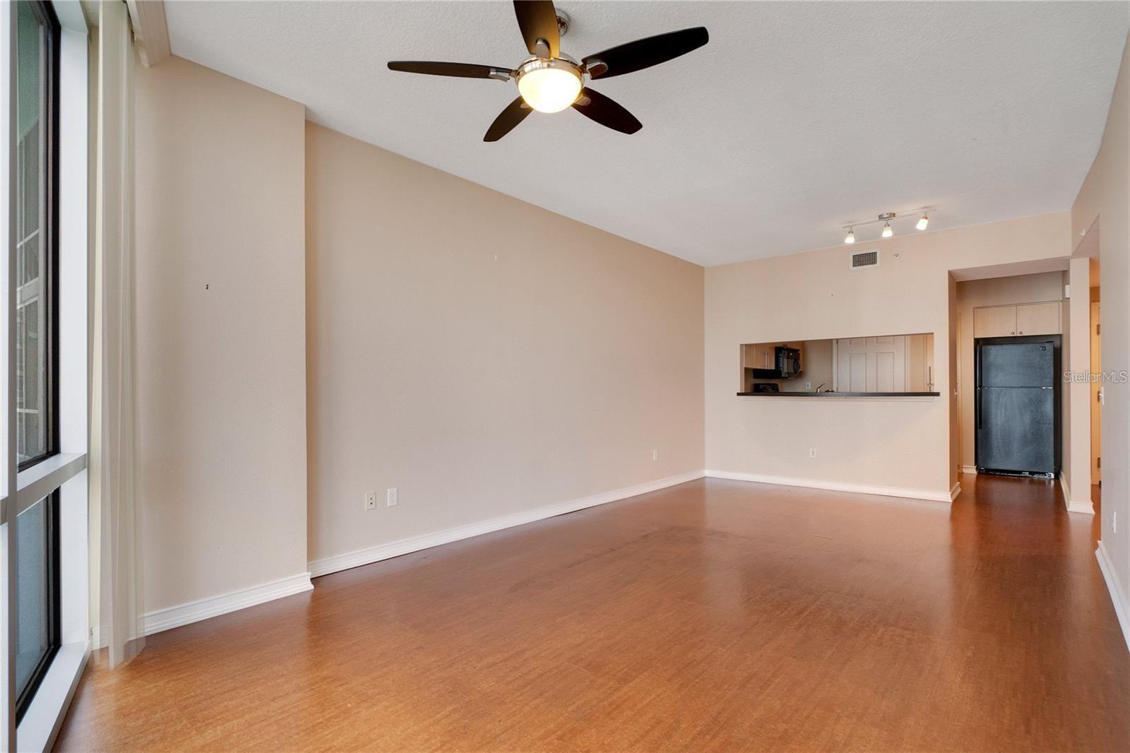 Image 7 of 38 For 322 Central Boulevard 1214