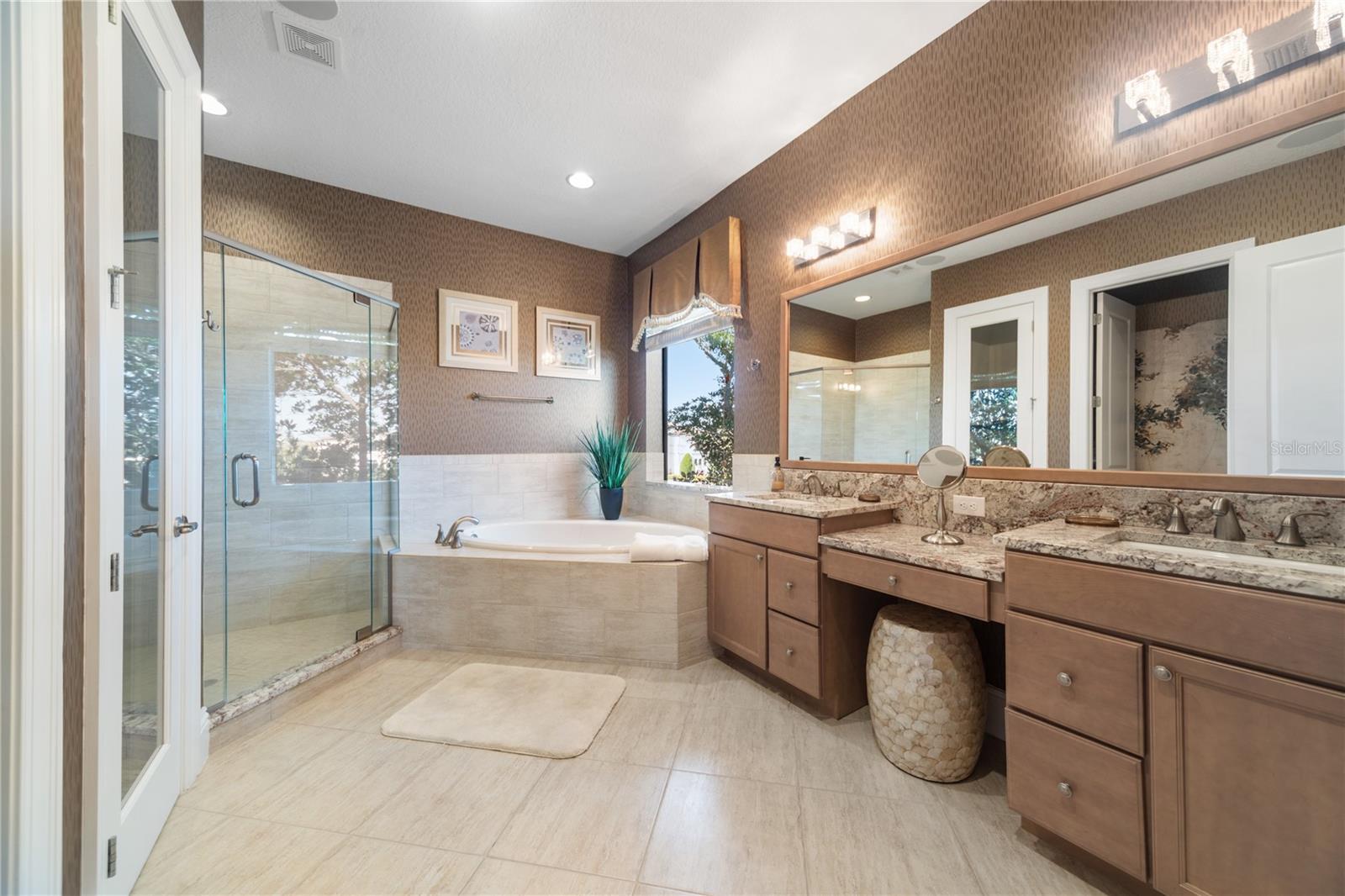 Image 13 of 16 For 4326 Isabella Circle