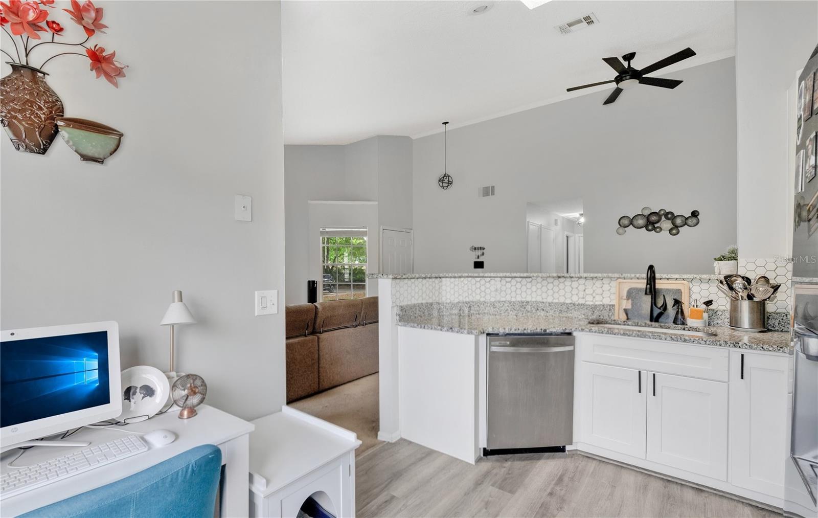 Image 4 of 21 For 9616 River Walk Court