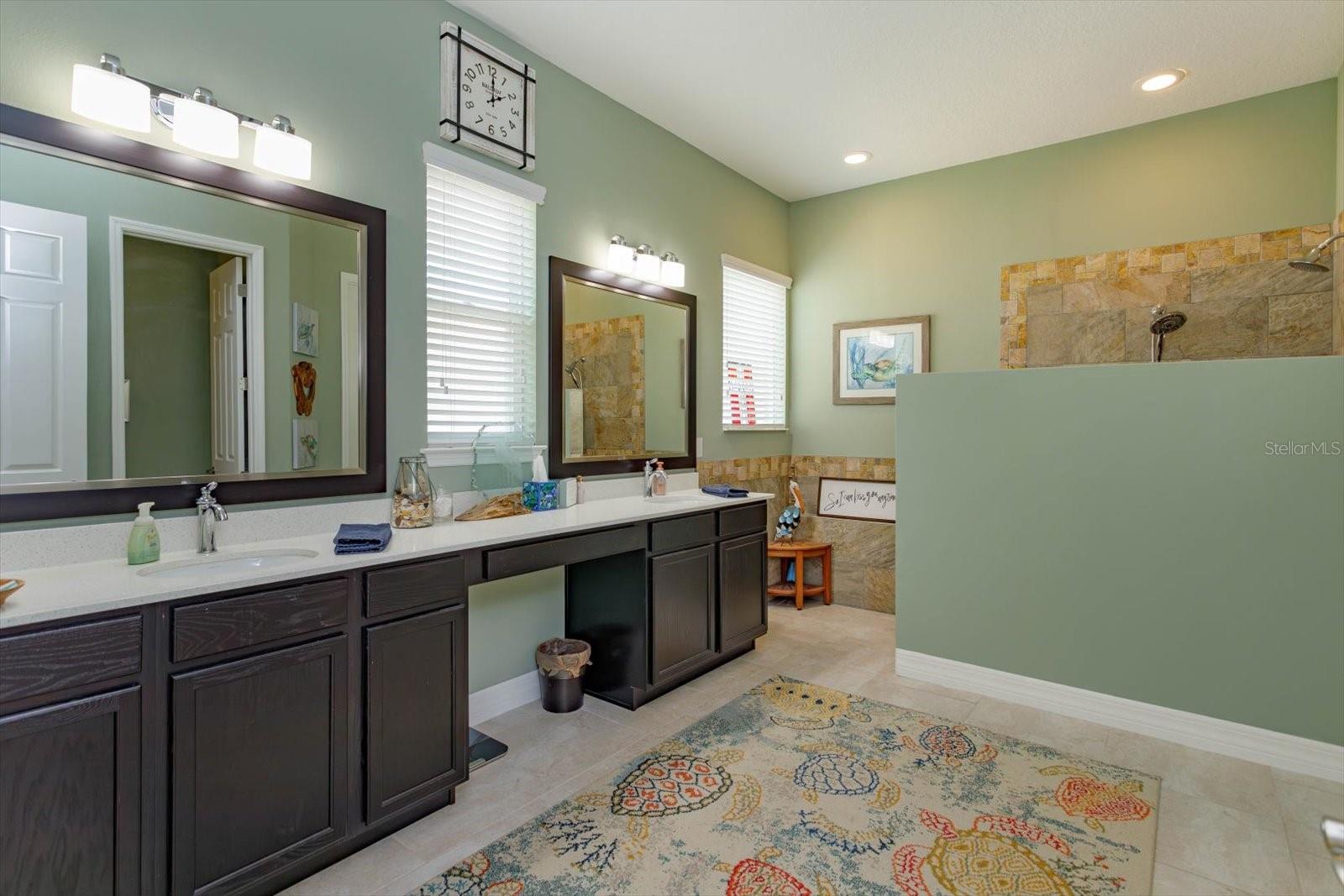 Image 17 of 36 For 14830 Winkfield Court