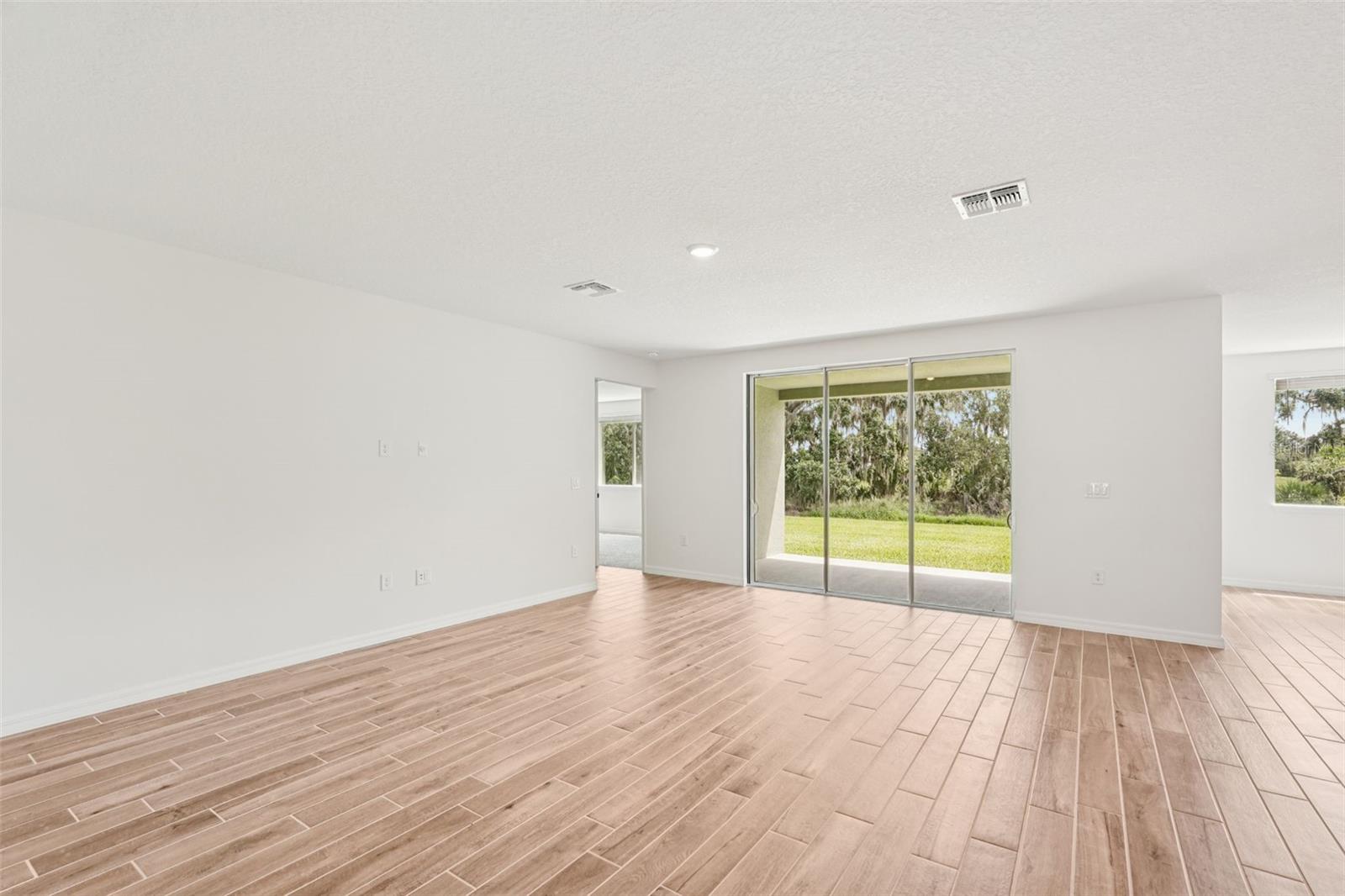 Image 6 of 37 For 13828 Richland Gulf Circle