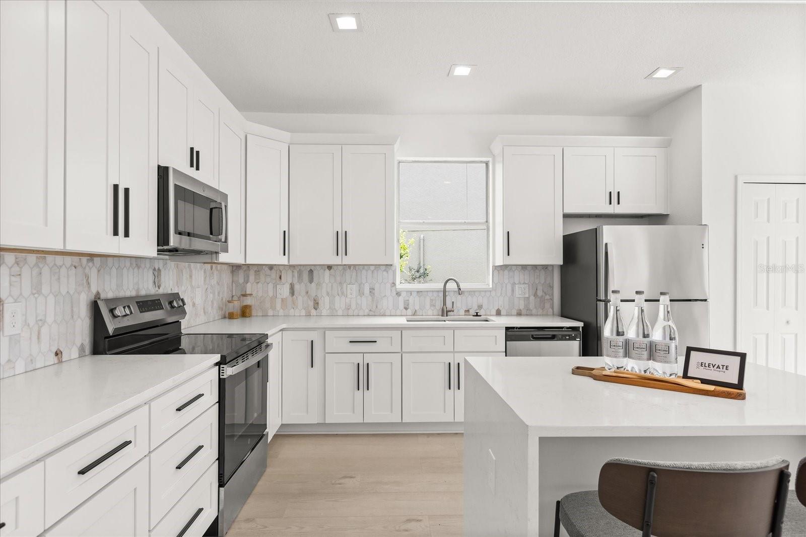 Image 13 of 34 For 14927 Faversham Circle