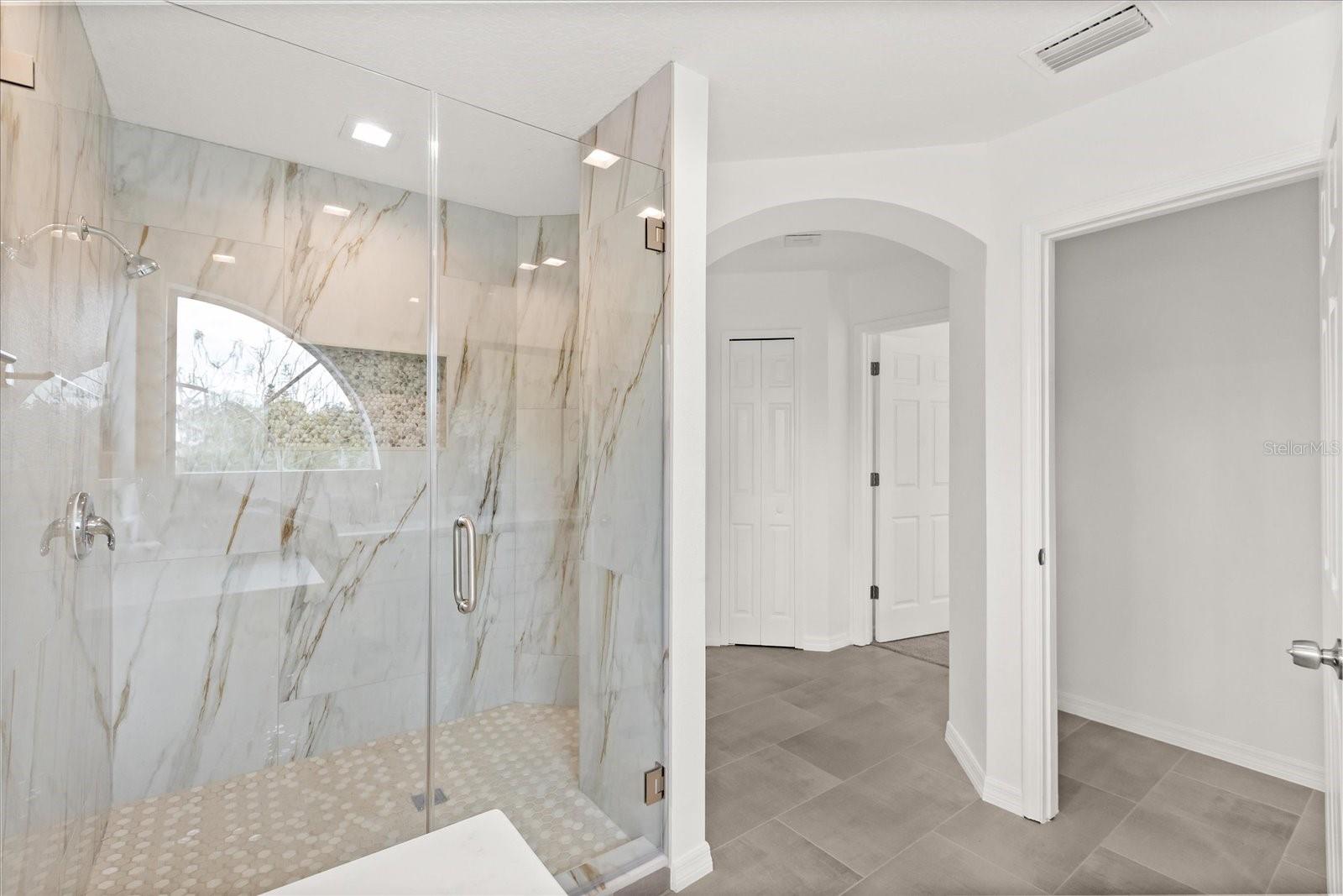 Image 23 of 34 For 14927 Faversham Circle