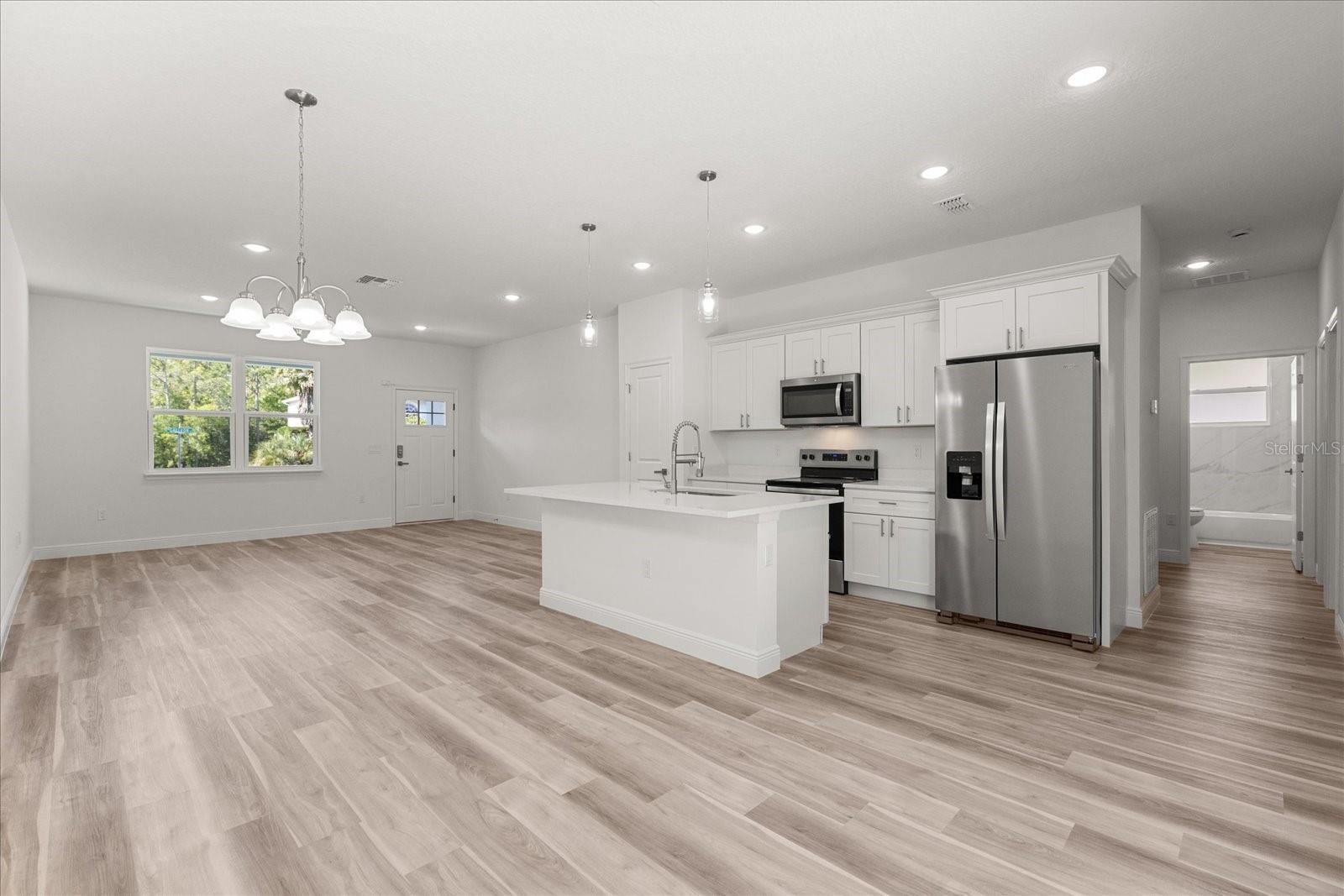 Listing photo id 9 for 3863 Galleon Street
