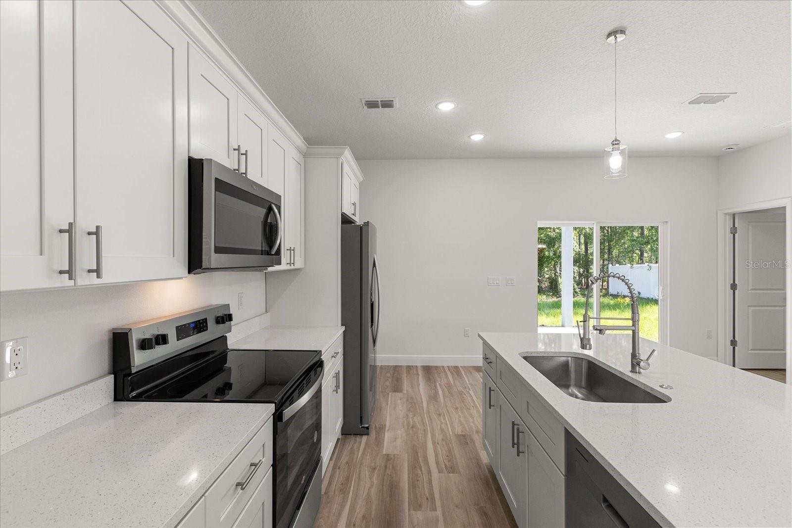 Listing photo id 11 for 3863 Galleon Street