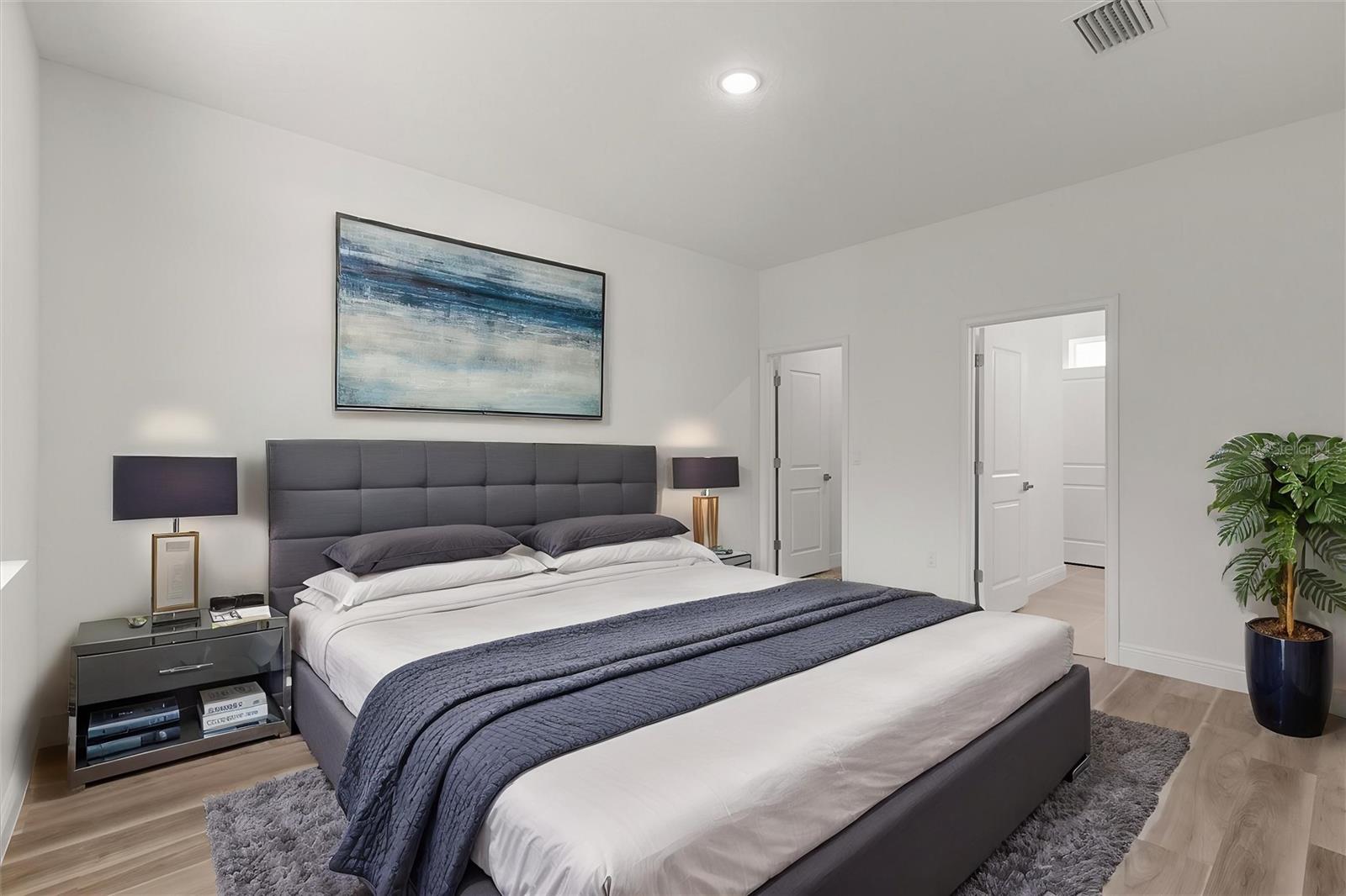Listing photo id 14 for 3863 Galleon Street