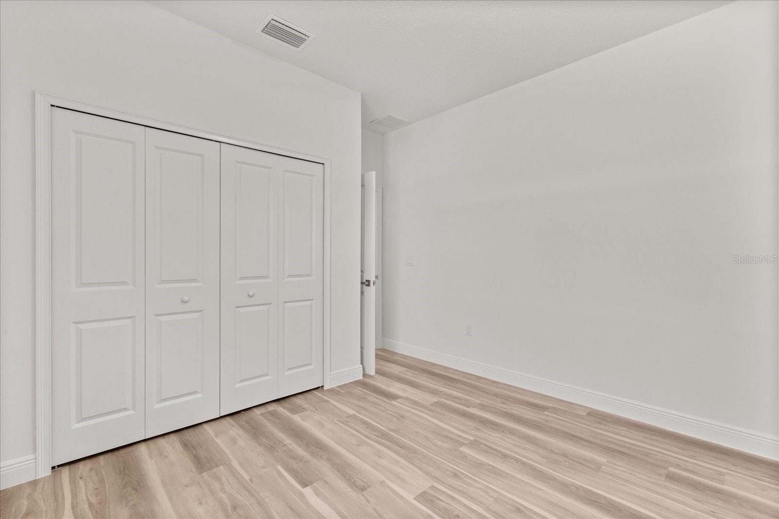 Listing photo id 22 for 3863 Galleon Street