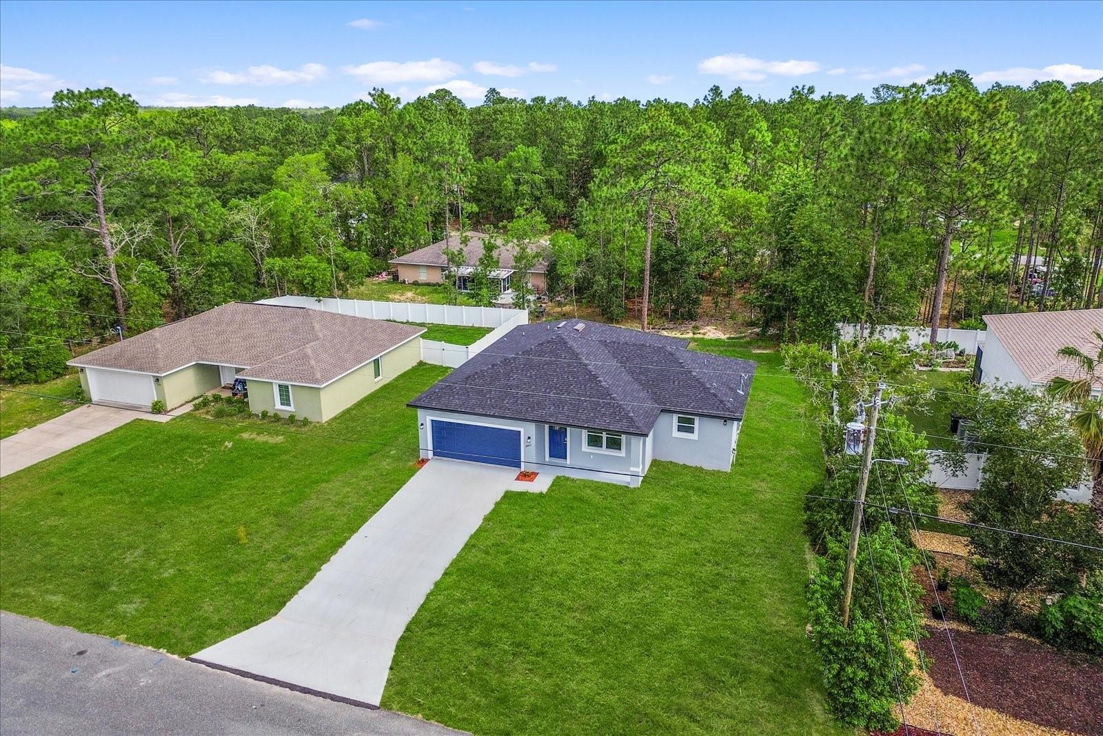 Listing photo id 30 for 3863 Galleon Street