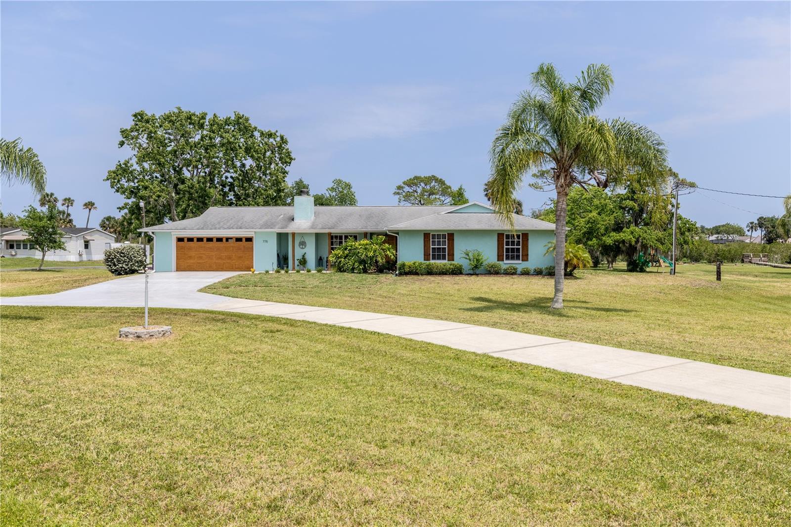Image 15 of 52 For 775 Bay Drive