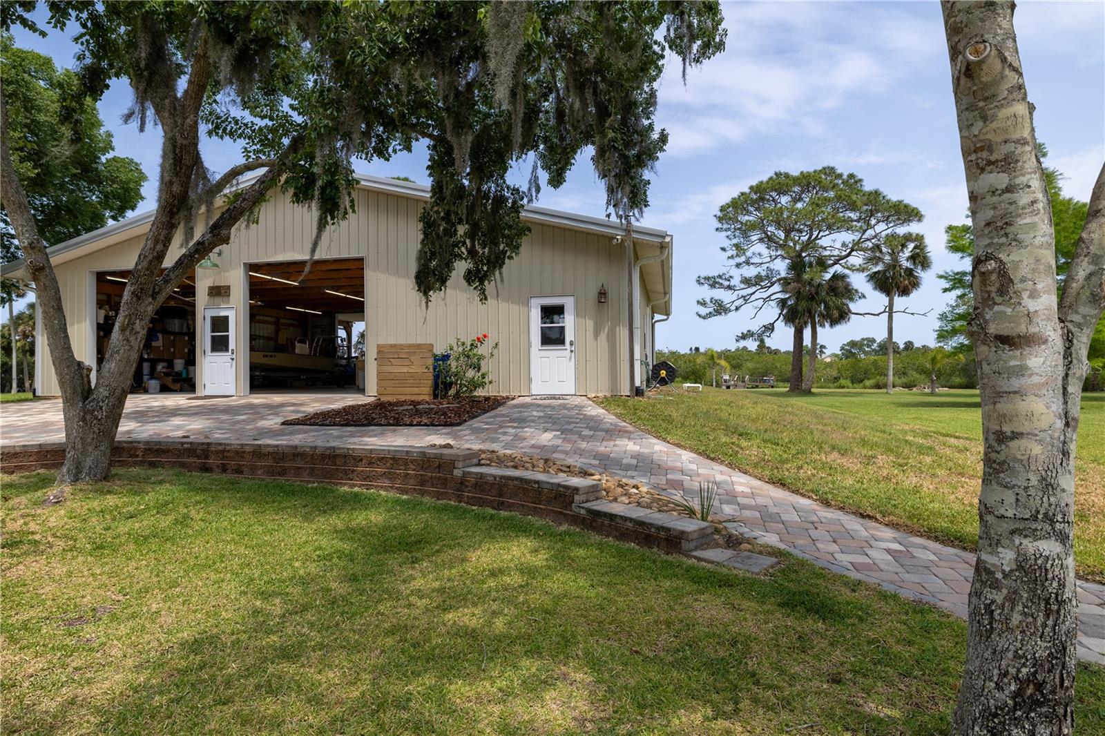 Image 32 of 52 For 775 Bay Drive
