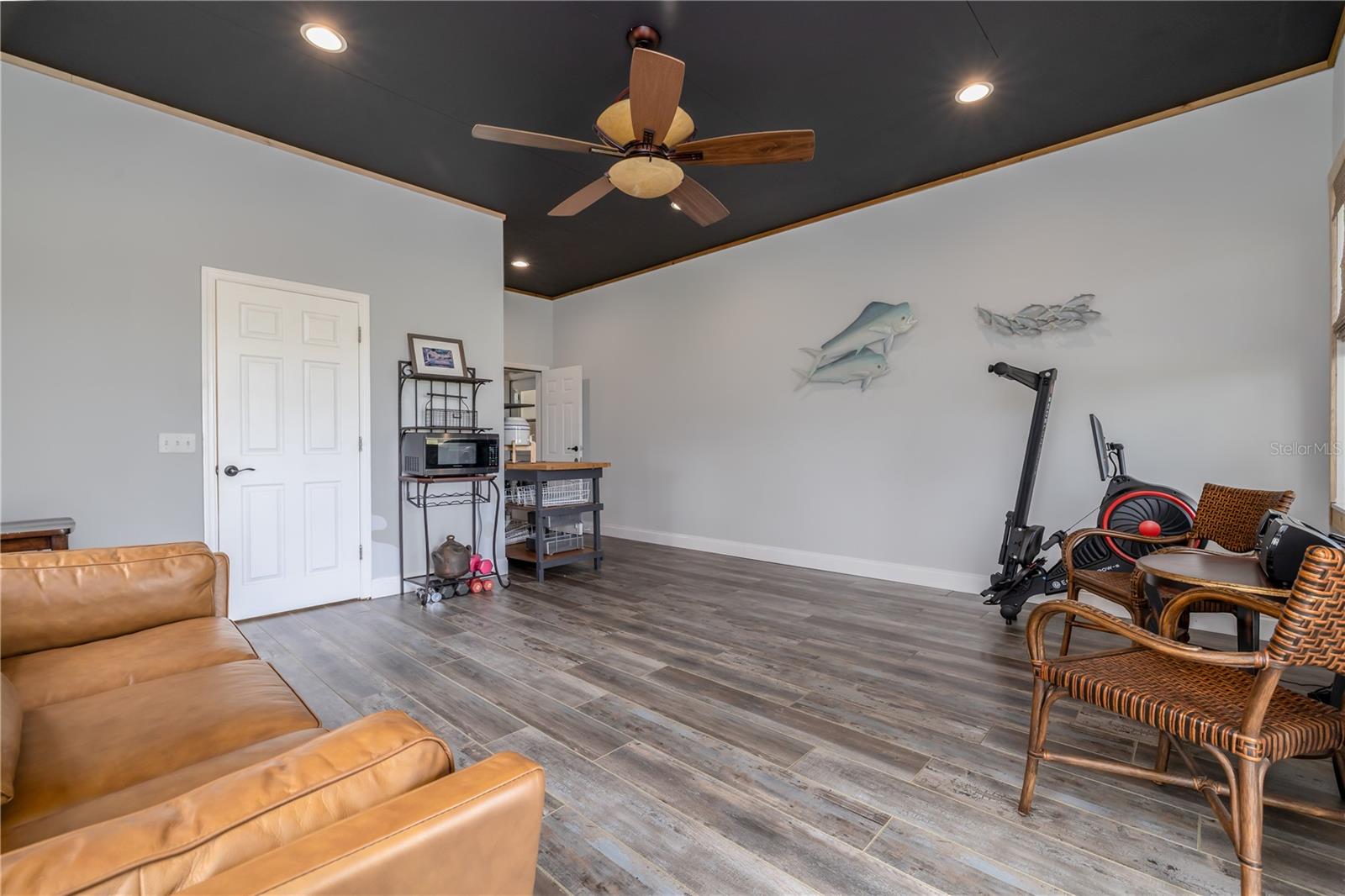 Image 37 of 52 For 775 Bay Drive