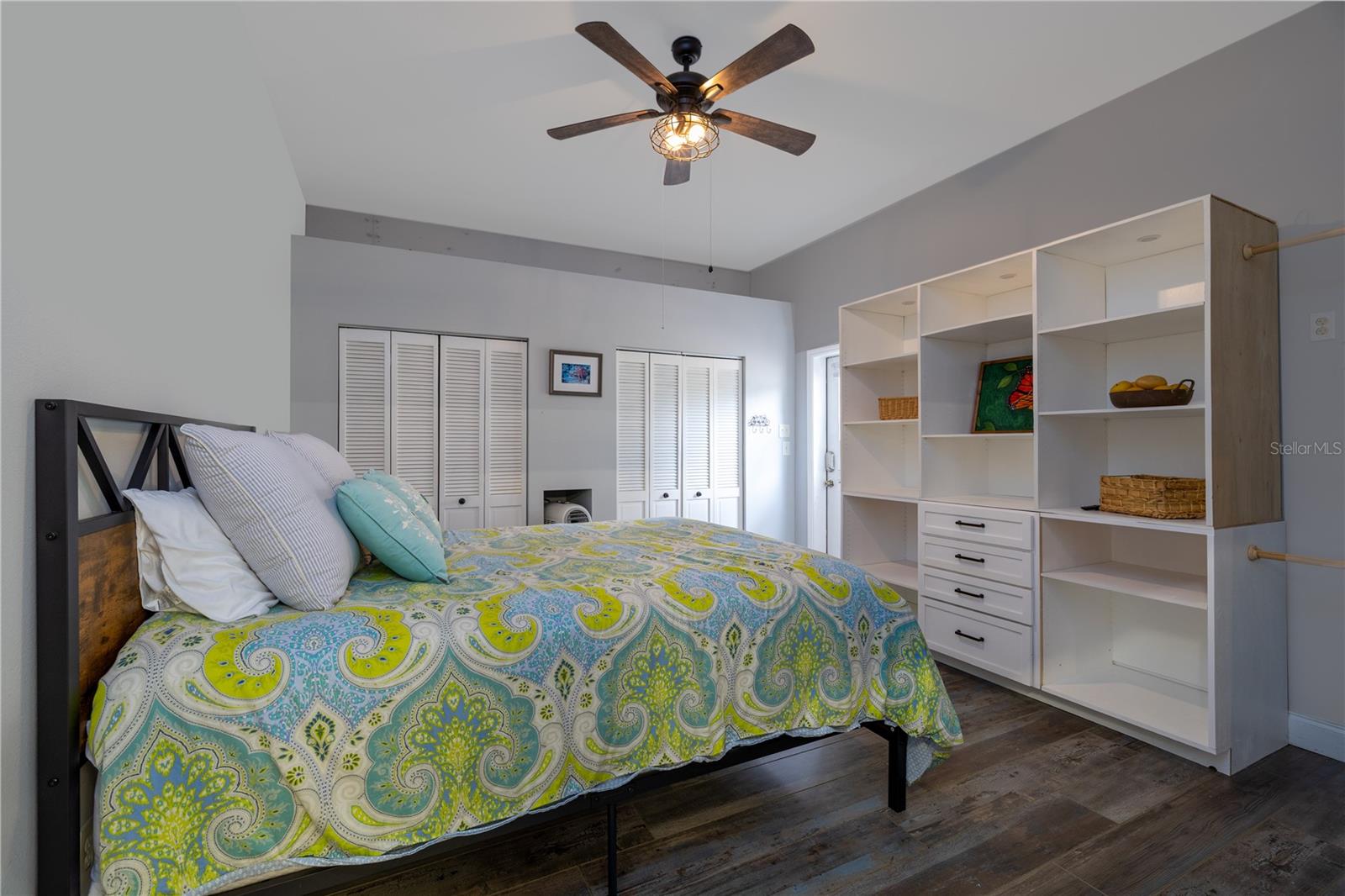 Image 39 of 52 For 775 Bay Drive