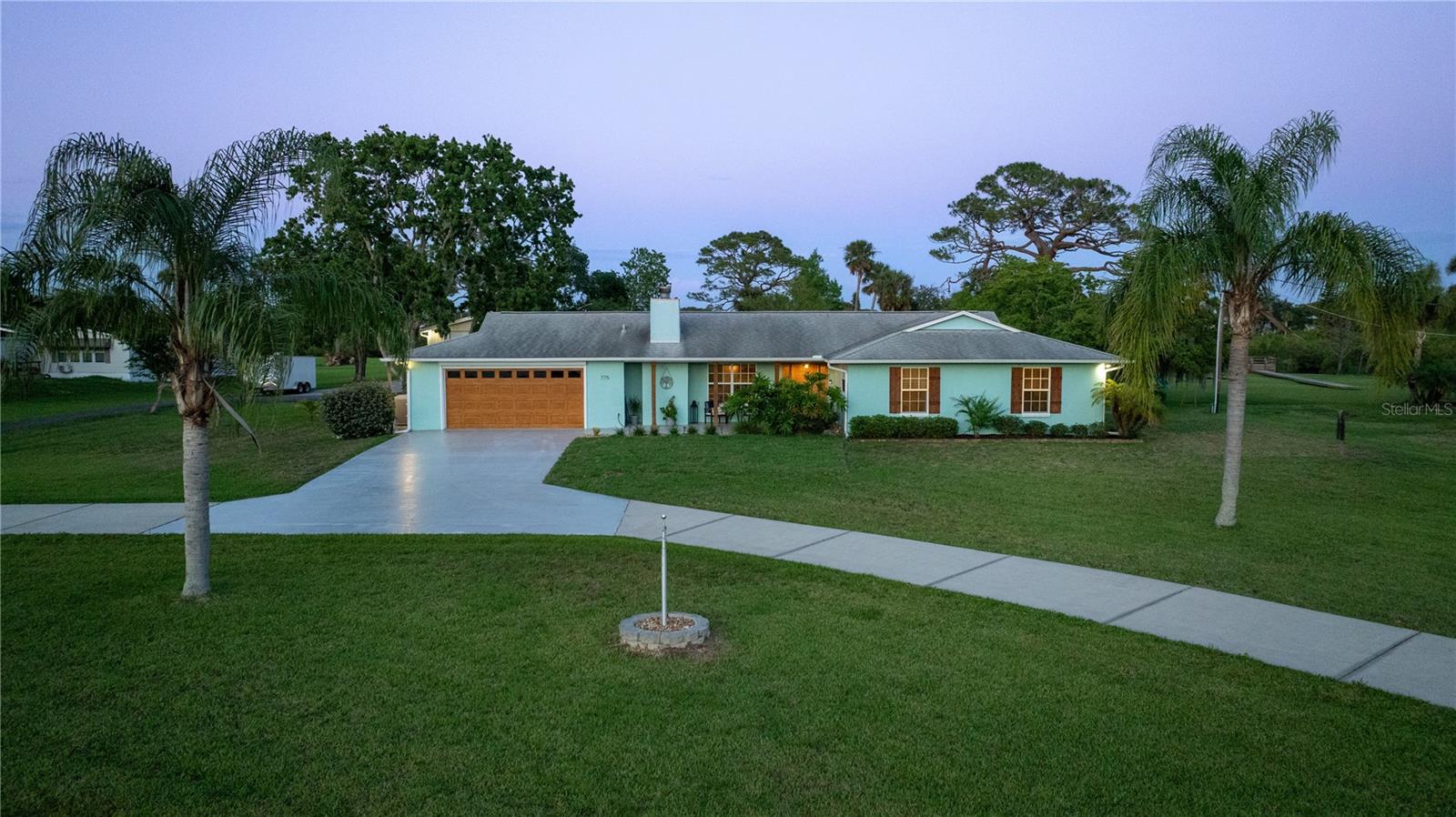 Image 4 of 52 For 775 Bay Drive