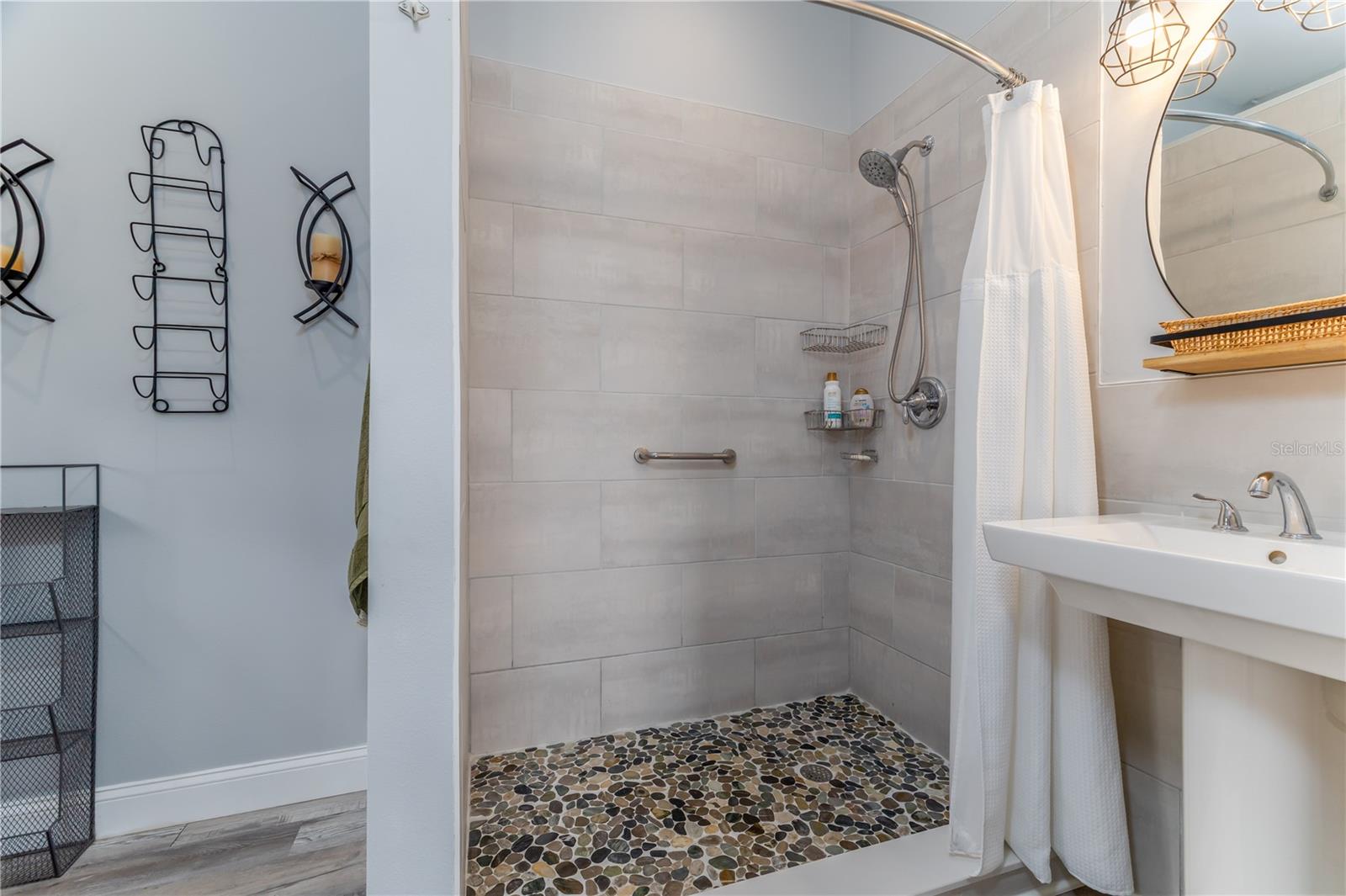 Image 40 of 52 For 775 Bay Drive